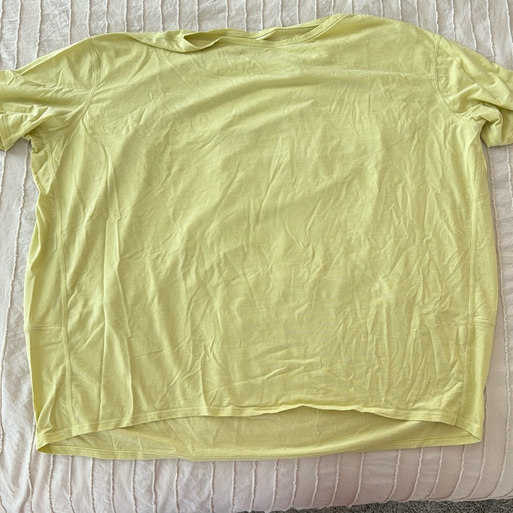 Lululemon Back in Action Short Sleeve